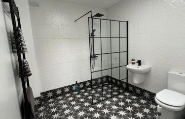 Portaferry Waterfront Townhouse with Hot Tub - Foto 28