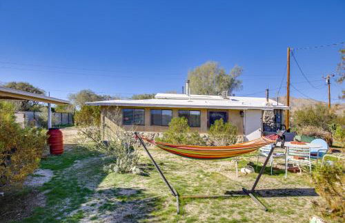 18 Mi to Joshua Tree NP WFH-Ready Desert Escape - Foto 2