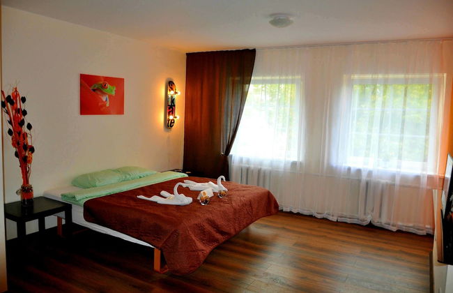 River Apartments - Photo 6