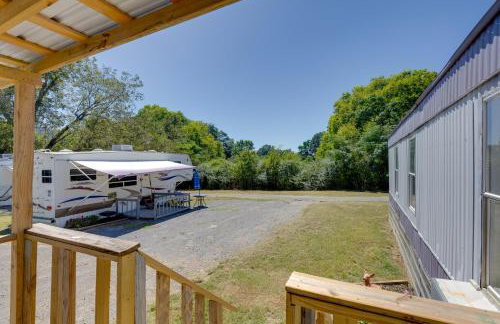 Fish and Explore Wooded Lake Guntersville Retreat - Foto 19