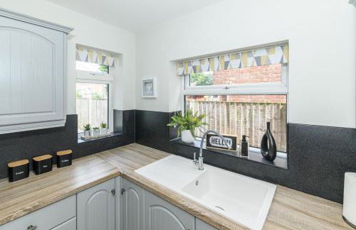Stylish 3 Bed House Near Hospital, Racecourse, Free Parking - Foto 19