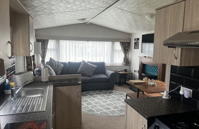 Relaxing and Quiet Holiday Cabin, Sleeps 4 - Foto 2