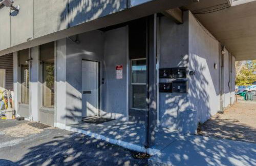 The Junction Cove |2BR Apartment, Walk to Downtown - Photo 13