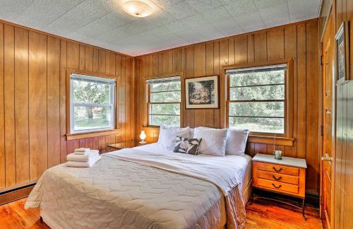 Wawayanda House on 62 Acres - Multiple Fireplaces! - Foto 16