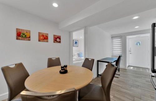 Fire and Fun Luxe Stay w Pool Hot Tub and Game Room - Foto 33