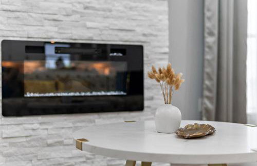 Waterfront Home with Views - Hot Tub & Movie Theatre - Foto 14