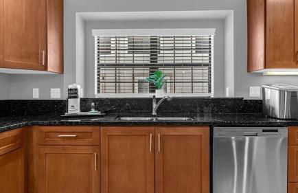 Sun, Fun & Summer Getaway - TownHome by Disney! - Photo 8