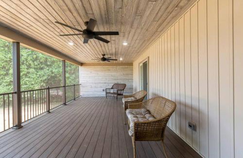 The Queen Place - Updated-Private Backyard - Foto 30