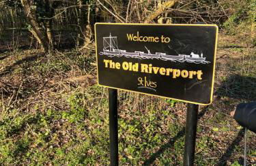 Comfy, king bed families & Contractors welcome - Foto 11