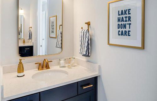 Boat-Ready Location! Airy Greenwood Family Cottage - Foto 15