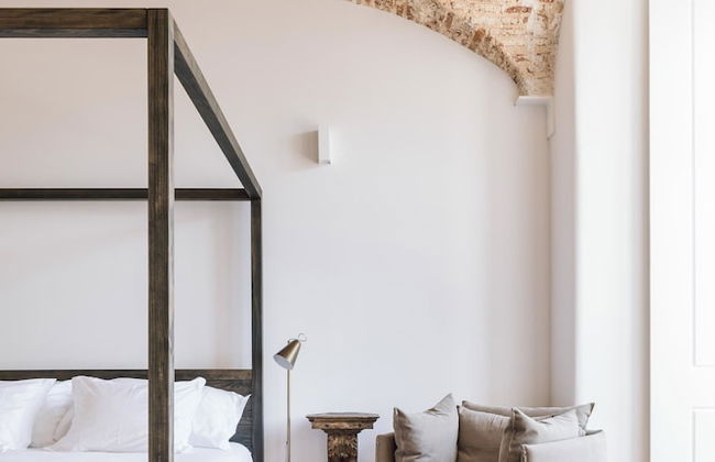 The Visionaire Apartments - Photo 73