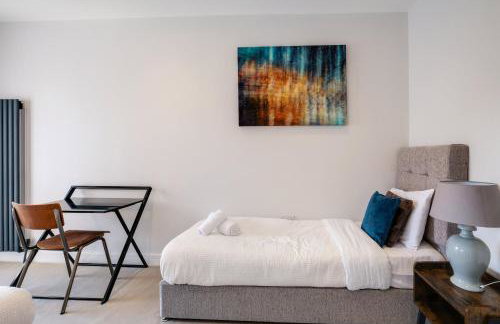 Luxury 5 Bedroom, 4 Bathroom Home in Purley - Foto 37