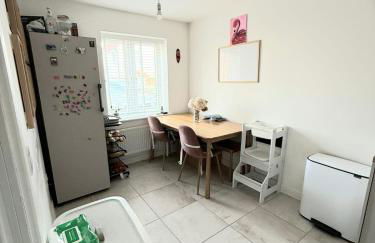 4BD 2BR House with Parking in Gravesend - Foto 4