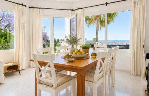 Villa with private pool & outdoor kitchen - Photo 15