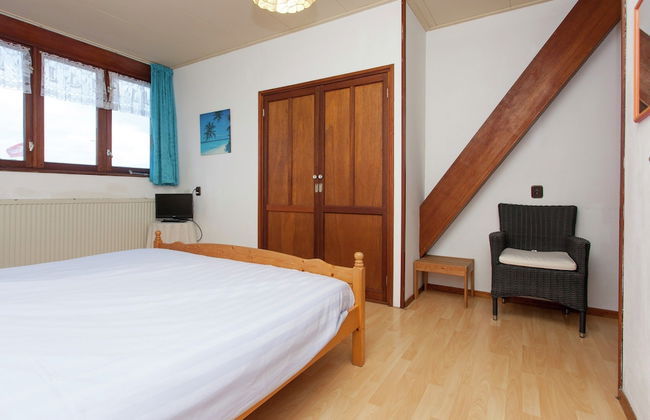 Farmhouse in Holwerd Near the Sea - Photo 14