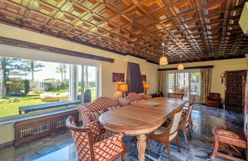 Beachfront Andalusian Villa - Foto 9