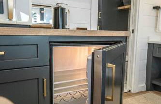 Glamping cabin with private deck and hot tub! - Foto 10