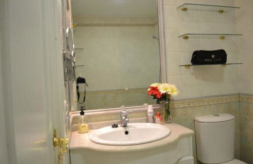 Céntrico y amplio apartamento 100% equipado - Foto 16