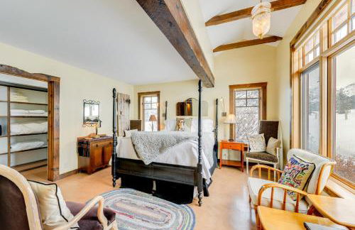 The Barn at Dancing Deer Ranch in Bedford - Photo 24