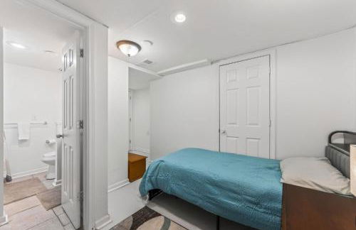 Walk to UMKC, Free Off Street Parking - Foto 14