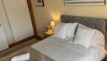 Modern 2 bedroom house with WIFI - Foto 1