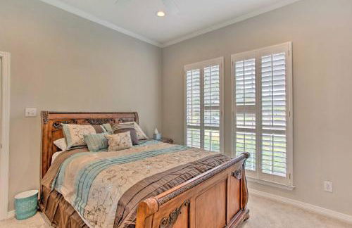 Elegant Plano Home with Private Outdoor Pool! - Foto 24