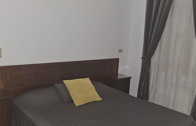 Villa - Sleeps 6 - Heated Pool - Garden - Parking - Foto 6