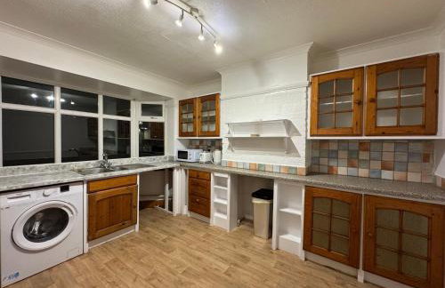 Redhill Gatwick Serviced Accommodation - Foto 7