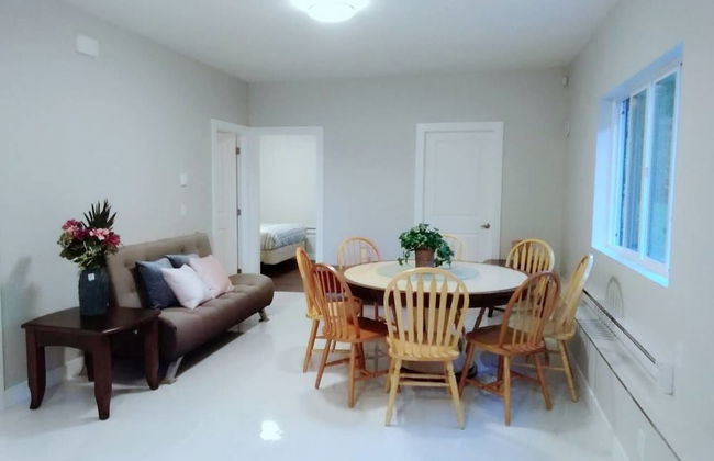 B - Sechelt Private Coastal Home - Photo 9