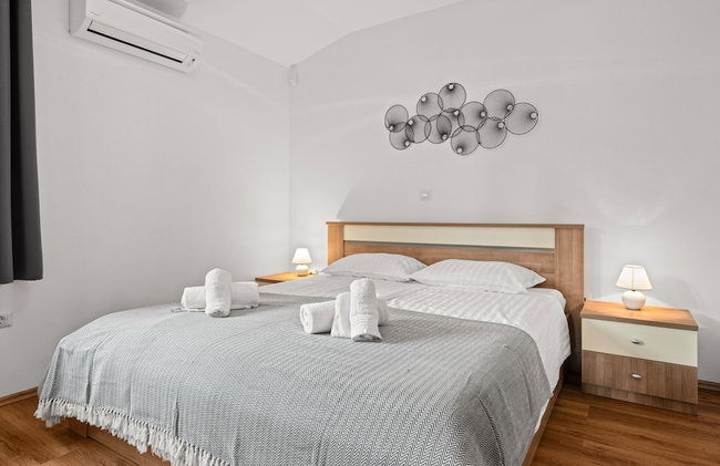 Holiday Home Mlačić - Photo 1