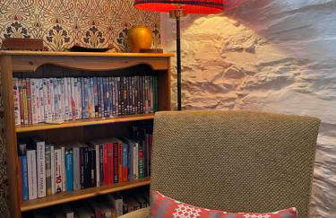 200 year old Gardener's cottage, Mid Wales - Foto 2