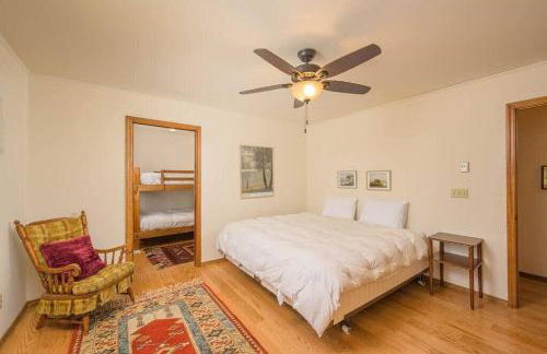 Lake House Family Vacation - Sleeps 12 Dock Kayaks Paddle Boards - Foto 7