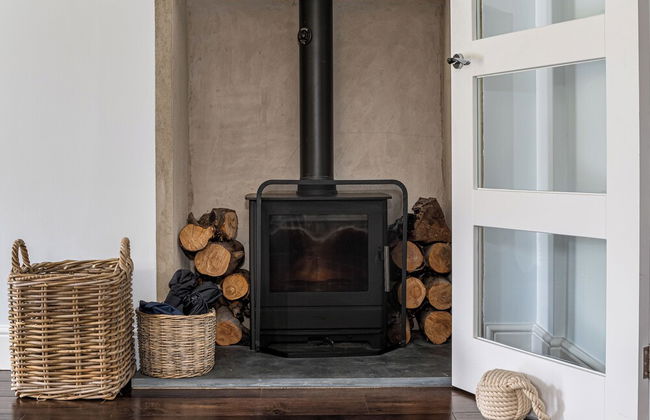 Stunning 5 Bed in the Centre of Bourton - Photo 34