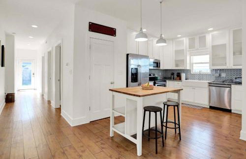 Fountain Square Gem with Rooftop Patio & Fire Pit- Family Friendly - Foto 16