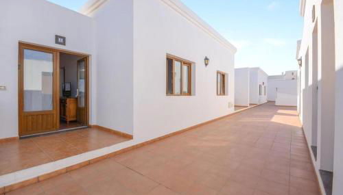 APARTAMENTOS FLOR - Photo 2