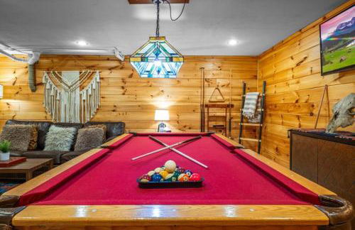 Charming A-Frame Cabin w Hot Tub & Mountain Views - Foto 26