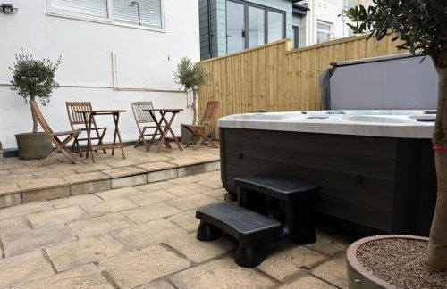 Ivy Cellar - 1 Bedroom apartment - Tenby - Foto 1