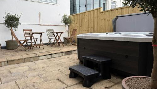 Ivy Cellar - 1 Bedroom apartment - Tenby - Foto 1