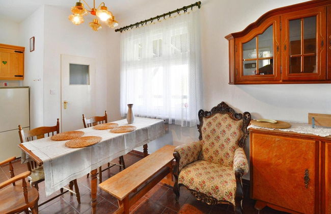 Holiday Home With Fireplace and Private Garden - Foto 11