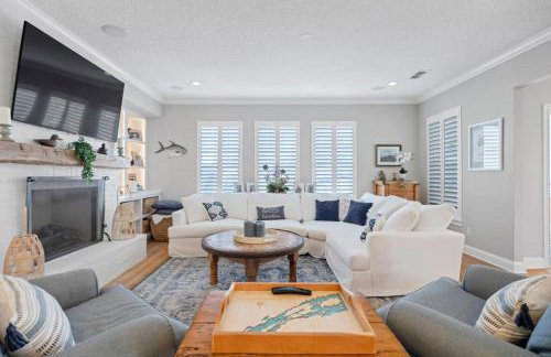 Stunning Beach Getaway - Steps to Ocean - Foto 7