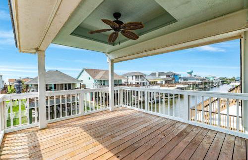 Saltwater Cowboys' Retreat - Bayfront Boat Slip & Hot Tub - Foto 16