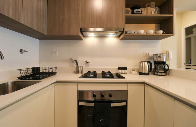 w Comfy 2BR w Modern Balcony Near Kennedy Park - Foto 5