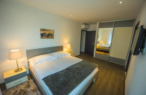 Luxury Villa Lucella, big pool, spa, tennis, gym, volleyball - Foto 23