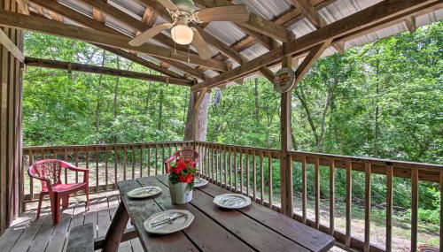 Waters Edge Retreat with Deck on Patoka Lake! - Foto 2