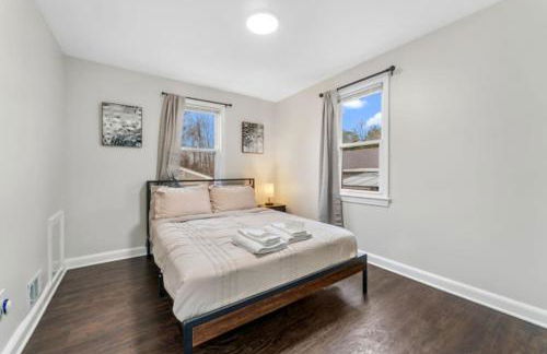 Two Dulles homes 1 price sleeps 16 w-EV parking - Foto 44