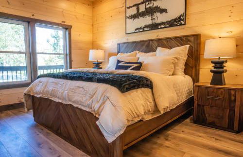 Luxury 12-Bedroom Cabin with Indoor Pool, Hot tub & Movie Theater, Sleeps 36 - Foto 29