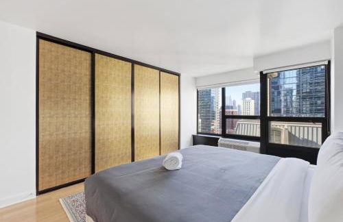 2bd River North Million Dollar Views! Parking Incl condo - Foto 9