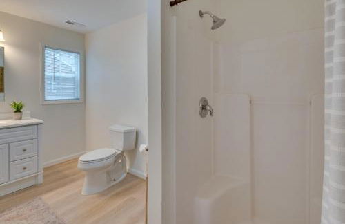 Idyllic Cave Spring Studio with Patio and Fire Pit! - Foto 14