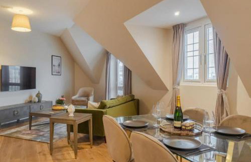 Luxury Penthouse - Castle Views - 2 Bed & Parking - By Tempstay - Photo 13