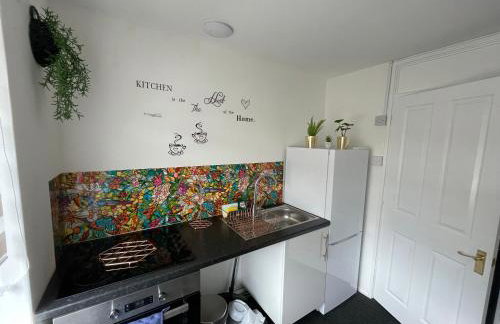 Large Stylish 2 Bedroom Apartment Stevenage Sleep 6 - Foto 17